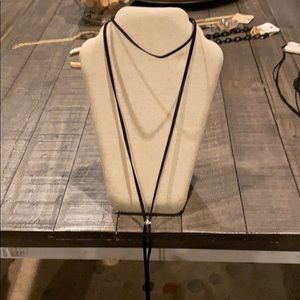 Choker lariat